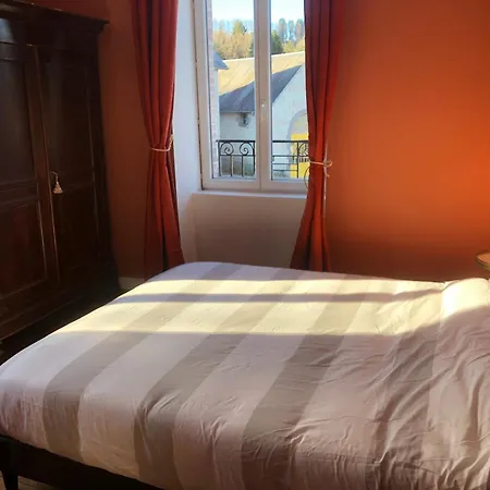 L'hote Des Voyageurs En Pays Limousin 3 Bed & Breakfast 3*