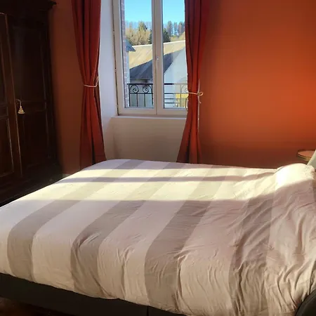 L'hote Des Voyageurs En Pays Limousin 3 Bed & Breakfast *